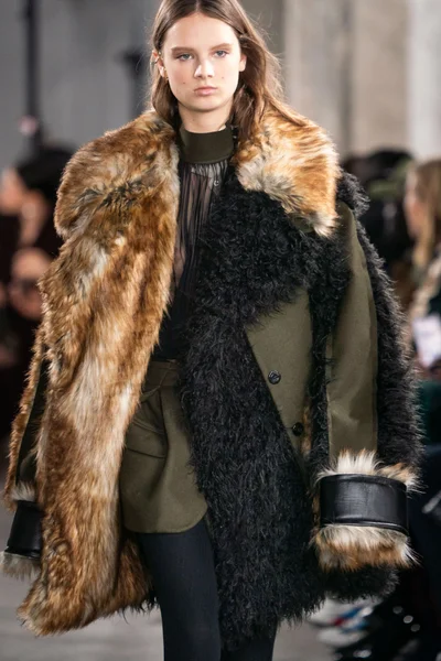 Look 74